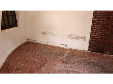 Vendo Casa 2 dor + 2 deptos independientes en Argüello