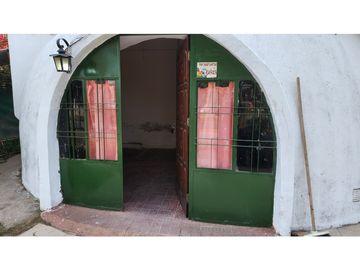 Vendo Casa 2 dor + 2 deptos independientes en Argüello