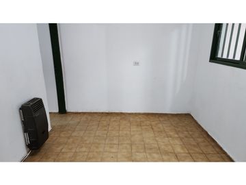 Vendo Casa 2 dor + 2 deptos independientes en Argüello