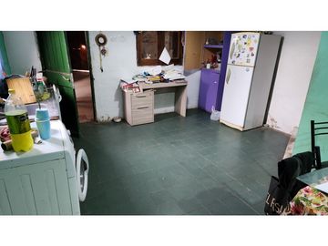 Vendo Casa 2 dor + 2 deptos independientes en Argüello