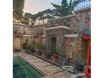 Di jual rumah mewah dekat rumah sakit di Gandul Cinere