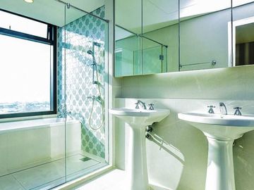 3 Bedroom Condo for sale at Aguston Sukhumvit 22