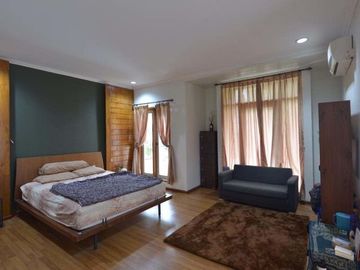 Rumah Bintaro Sektor 4 Lokasi Strategis Tanah Luas
