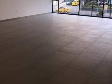 VENTA LOCAL COMERCIAL 200 m2 DUPLEX - SECTOR 6 DICIEMBRE Y ELOY ALFARO.