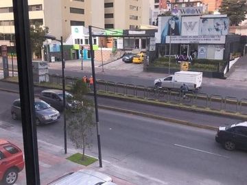 VENTA LOCAL COMERCIAL 200 m2 DUPLEX - SECTOR 6 DICIEMBRE Y ELOY ALFARO.