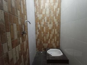 Rumah mewah strategis dekat pasar tradisional gentan siap KPR