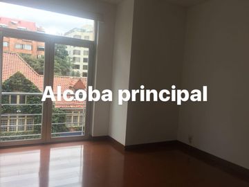apartamento en arriendo en el nogal. Cod A261155