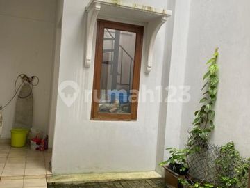 Rumah Nyaman 2 Lantai Lengkap Taman & Siap Huni di Pangkalan Jati