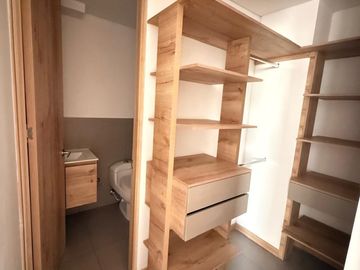 apartamento en arriendo/venta en pinares. Cod A21324