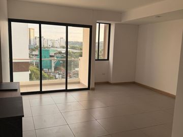 apartamento en arriendo/venta en pinares. Cod A21324