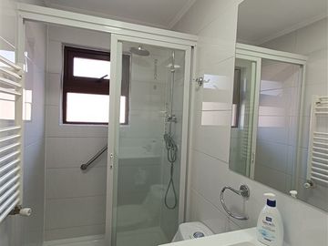 Casa en venta de 4D-3B Los Alerces de Alicura, Pucón