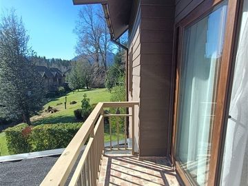 Casa en venta de 4D-3B Los Alerces de Alicura, Pucón