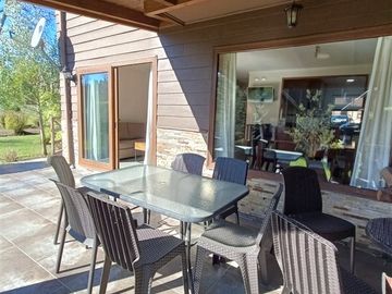 Casa en venta de 4D-3B Los Alerces de Alicura, Pucón