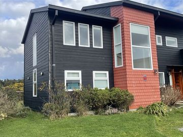 Casa Contemporánea en Venta 4D/3B - Loteo Centenario