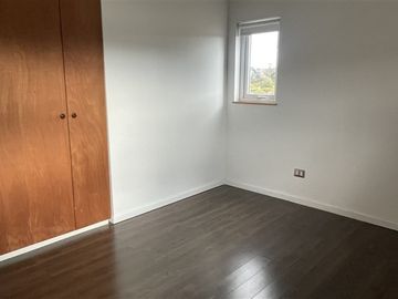 Casa Contemporánea en Venta 4D/3B - Loteo Centenario