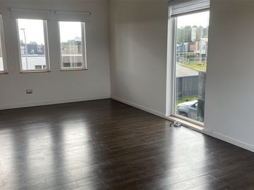 Casa Contemporánea en Venta 4D/3B - Loteo Centenario