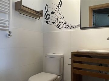 Casa Contemporánea en Venta 4D/3B - Loteo Centenario