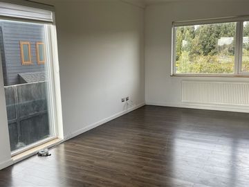 Casa Contemporánea en Venta 4D/3B - Loteo Centenario