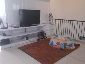 Rumah 2 lantai dalam komplek lebak bulus