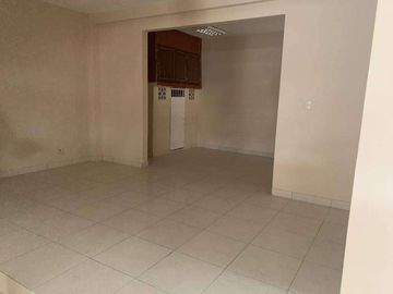 Venta casa Residencial o Comercial, Urdesa Av. las Aguas (J.Luna)
