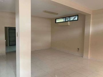Venta casa Residencial o Comercial, Urdesa Av. las Aguas (J.Luna)