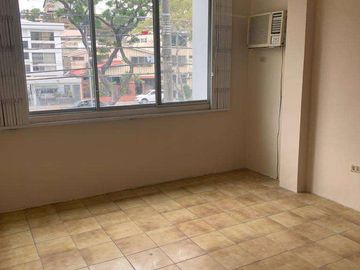 Venta casa Residencial o Comercial, Urdesa Av. las Aguas (J.Luna)
