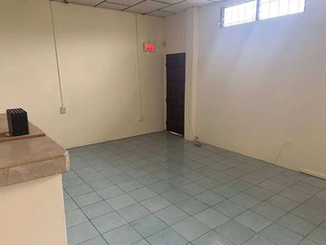 Venta casa Residencial o Comercial, Urdesa Av. las Aguas (J.Luna)