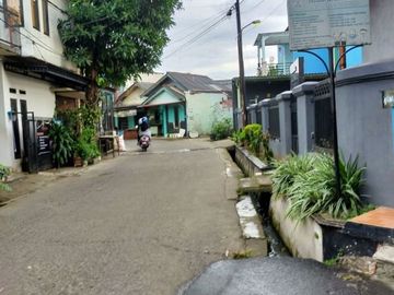 Tanah bonus rumah pinggir jalan di Grogol Depok 1,25 M