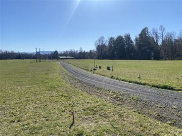 Parcela en Barrio Privado. Camino entre Pucón-Villarrica.