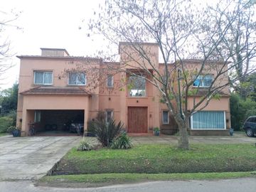 VENTA CASA 6 AMB PILETA, LA PEREGRINA, PILAR