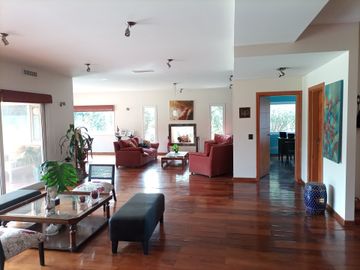 VENTA CASA 6 AMB PILETA, LA PEREGRINA, PILAR