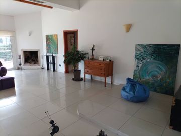 VENTA CASA 6 AMB PILETA, LA PEREGRINA, PILAR