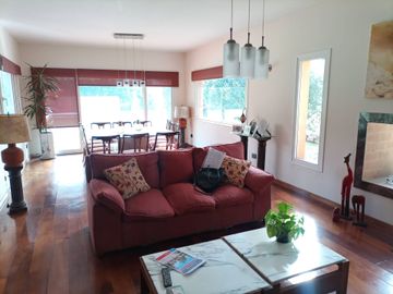 VENTA CASA 6 AMB PILETA, LA PEREGRINA, PILAR