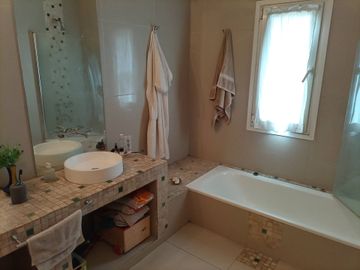 VENTA CASA 6 AMB PILETA, LA PEREGRINA, PILAR