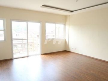 PH757 Modern Townhouse For Sale In Visayas Avenue