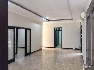 Rumah Siap Huni, Hanya 180 Meter Ke Blok M Plaza