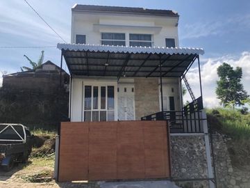 Rumah 2 Lantai view cantik harga termurah Dekat BNS