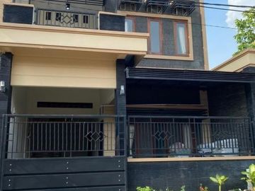 Rumah Bagus Shm di Perumahan Bukit Citra Darmo Surabaya