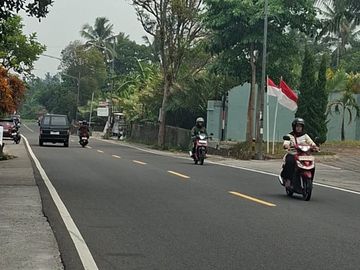 Disewakan Ruang Usaha Luas Lokasi Strategis di Kawasan Turi - Sleman