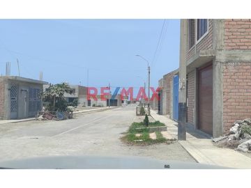SE VENDE TERRENO EN LA MZ Q - LOTE 33 EN BRISAS DE BARRANCA EN LA PRIMERA ETAPA EN LA MEJOR ZONA DE LA PROVINCIA, SEGURA Y TRANQUILA,  RODEADA DE MUCH