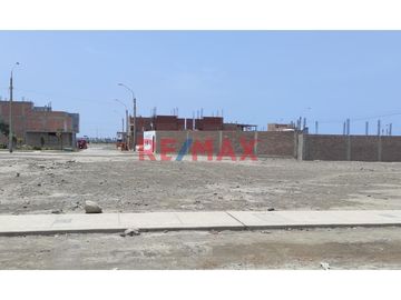 SE VENDE TERRENO EN LA MZ Q - LOTE 33 EN BRISAS DE BARRANCA EN LA PRIMERA ETAPA EN LA MEJOR ZONA DE LA PROVINCIA, SEGURA Y TRANQUILA,  RODEADA DE MUCH