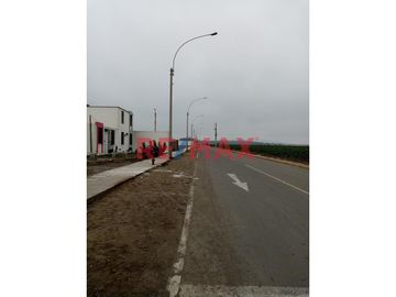 SE VENDE TERRENO EN LA MZ Q - LOTE 33 EN BRISAS DE BARRANCA EN LA PRIMERA ETAPA EN LA MEJOR ZONA DE LA PROVINCIA, SEGURA Y TRANQUILA,  RODEADA DE MUCH