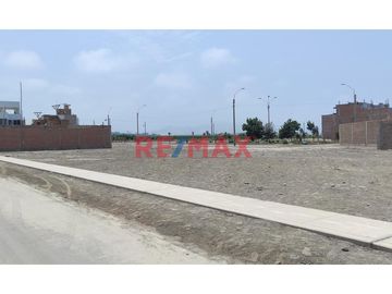 SE VENDE TERRENO EN LA MZ Q - LOTE 33 EN BRISAS DE BARRANCA EN LA PRIMERA ETAPA EN LA MEJOR ZONA DE LA PROVINCIA, SEGURA Y TRANQUILA,  RODEADA DE MUCH