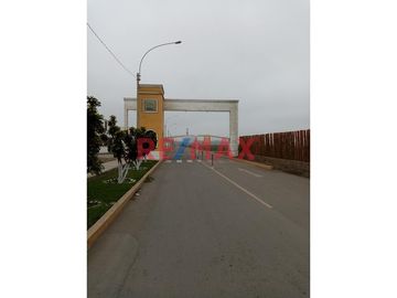 SE VENDE TERRENO EN LA MZ Q - LOTE 33 EN BRISAS DE BARRANCA EN LA PRIMERA ETAPA EN LA MEJOR ZONA DE LA PROVINCIA, SEGURA Y TRANQUILA,  RODEADA DE MUCH