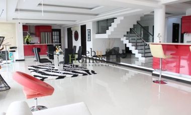 Modern House with City View and Pool For Sale