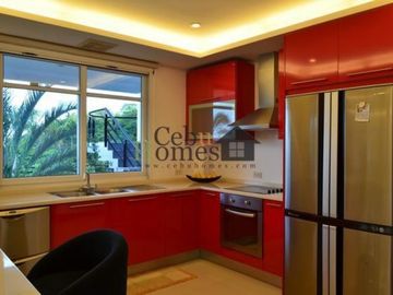Modern House with City View and Pool For Sale