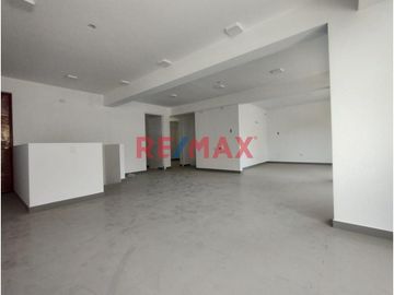 Local Comercial En Venta - Los Olivos