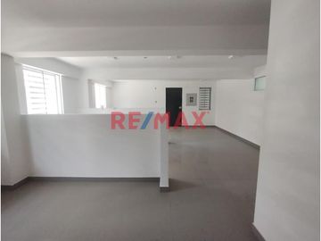 Local Comercial En Venta - Los Olivos