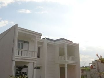 Rumah mewah cantik konsep villa murah di Cinunuk dkt Griya cinunuk