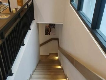 RUMAH MEWAH GAJAH MUNGKUR PALING DIKENAL DEKAT AKPOL